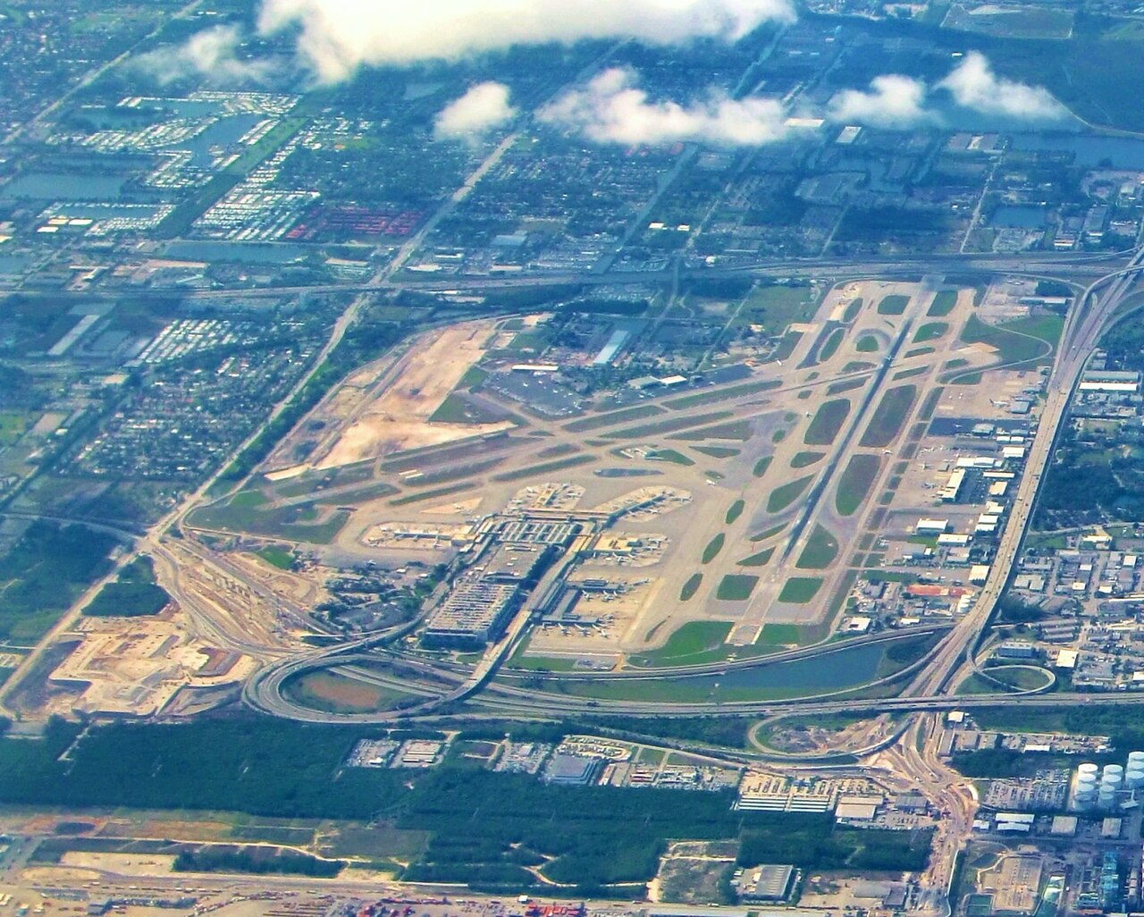 Fort Lauderdale Hollywood International Airport terminal area