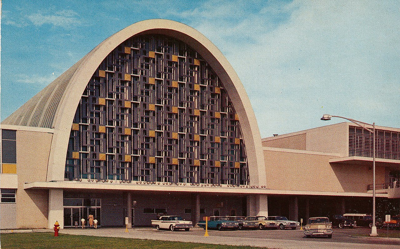 New Orleans Louis Armstrong International Airport in its Moisant Field era, postcard view