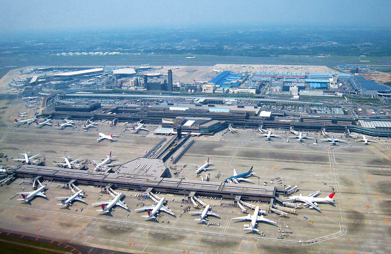 Tokyo Narita Airport terminal building and aircraft